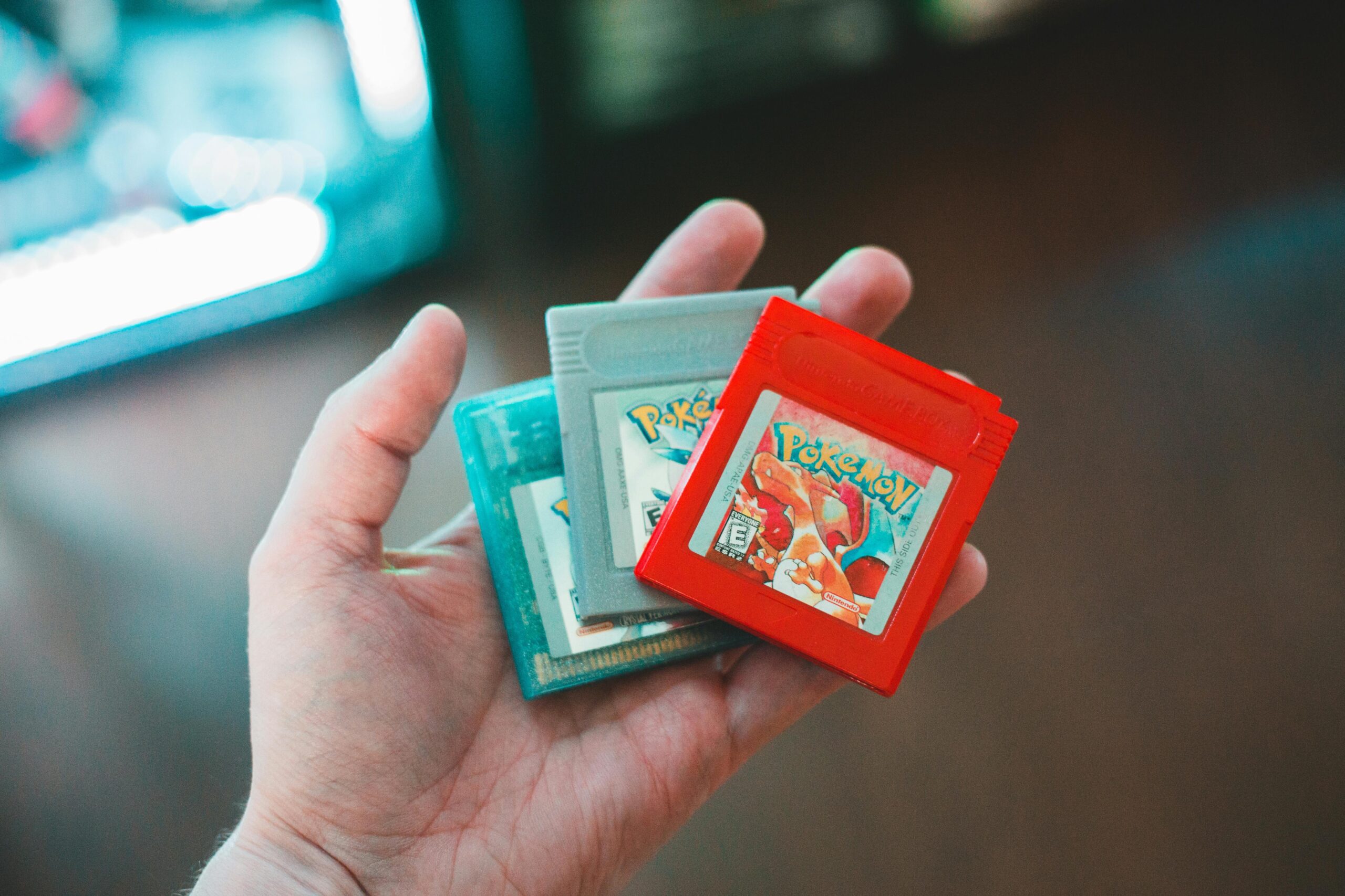 Chinese Pokémon Cards vs Japanese Pokémon Cards: Differences, Sizes, and Collecting Guide